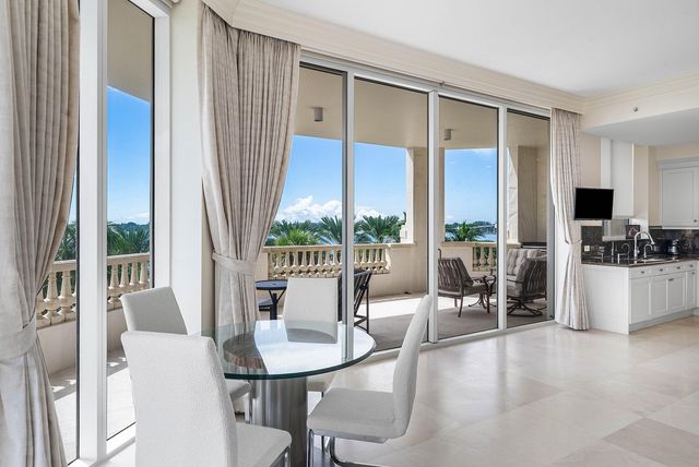 3000 S OCEAN Boulevard 402, Palm Beach, FL 33480