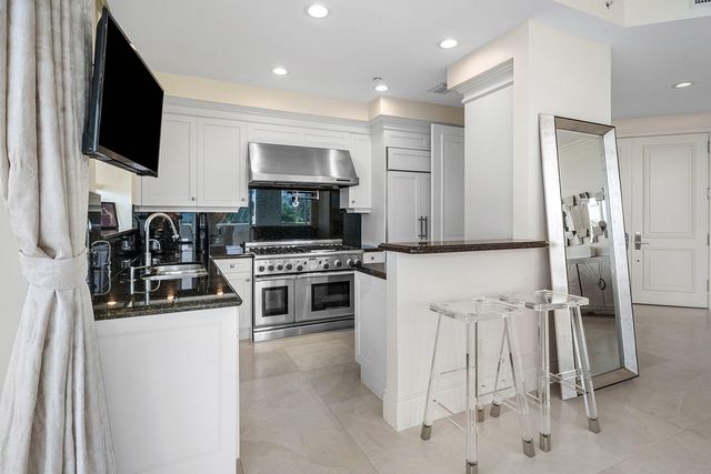 3000 S OCEAN Boulevard 402, Palm Beach, FL 33480