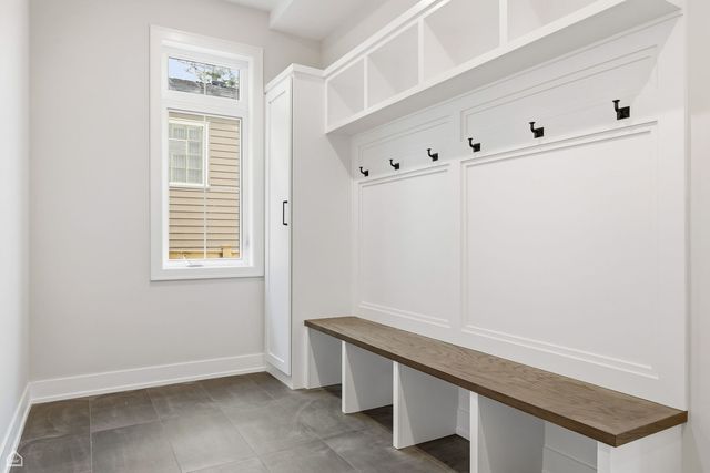 1220 Courtland Avenue, Park Ridge, IL 60068