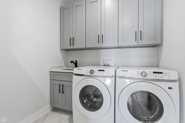 1220 Courtland Avenue, Park Ridge, IL 60068