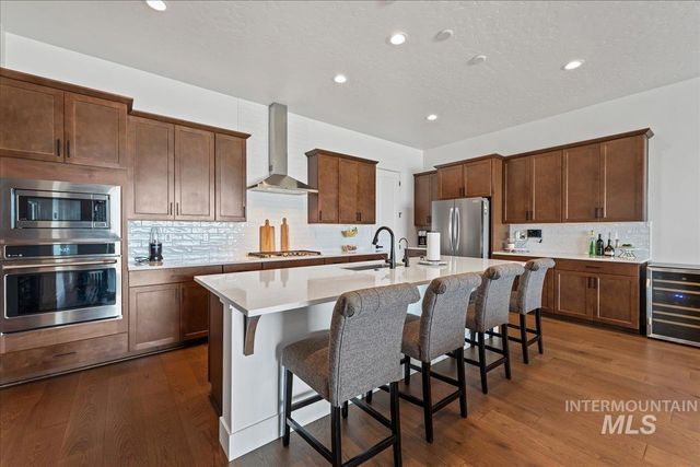 2182 N Kenora Ave, Star, ID 83669