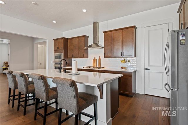 2182 N Kenora Ave, Star, ID 83669