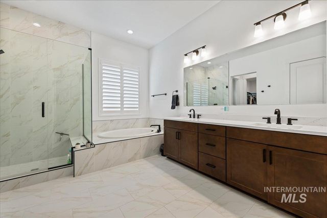 2182 N Kenora Ave, Star, ID 83669