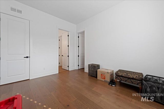 2182 N Kenora Ave, Star, ID 83669