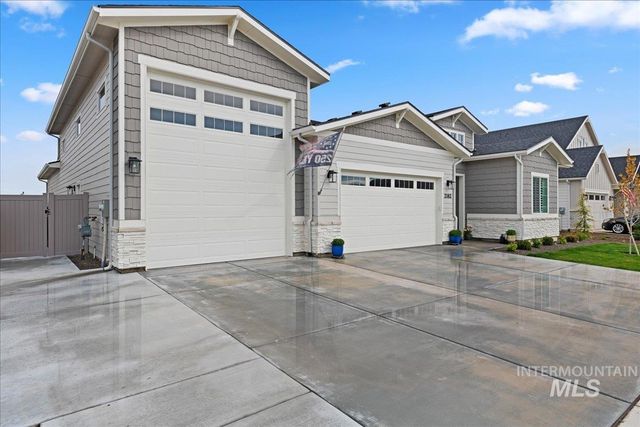 2182 N Kenora Ave, Star, ID 83669