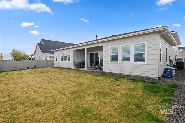 2182 N Kenora Ave, Star, ID 83669