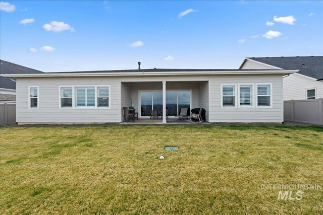 2182 N Kenora Ave, Star, ID 83669