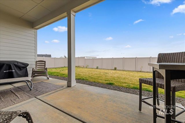 2182 N Kenora Ave, Star, ID 83669