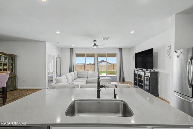 520 W Lexington Street, Vail, AZ 85641