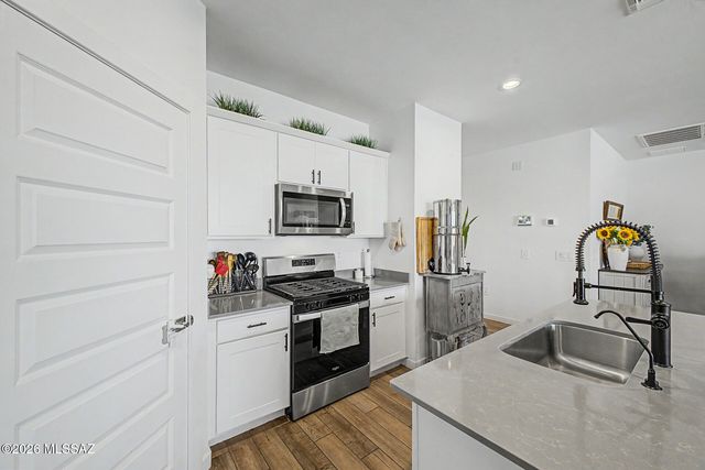 520 W Lexington Street, Vail, AZ 85641