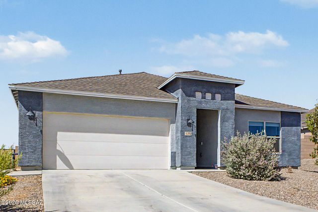 520 W Lexington Street, Vail, AZ 85641