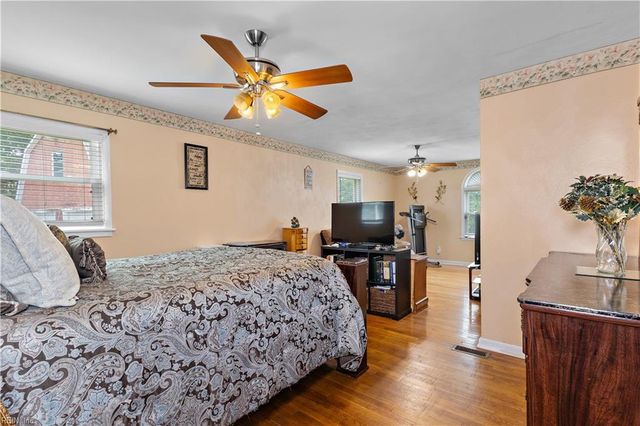 402 Bertha LN, Portsmouth, VA 23701