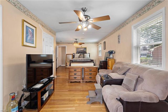 402 Bertha LN, Portsmouth, VA 23701
