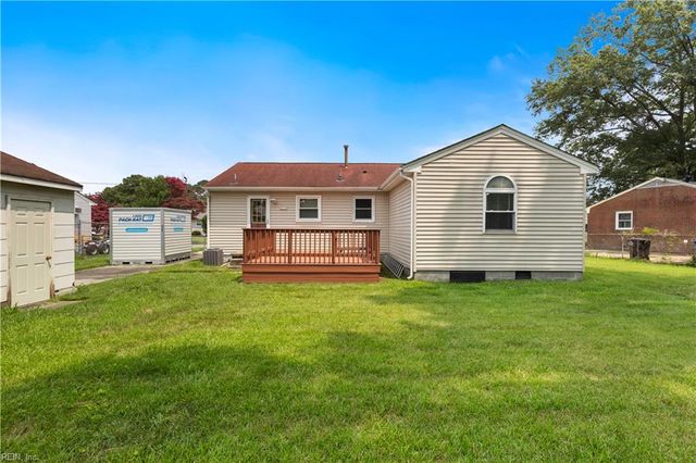 402 Bertha LN, Portsmouth, VA 23701