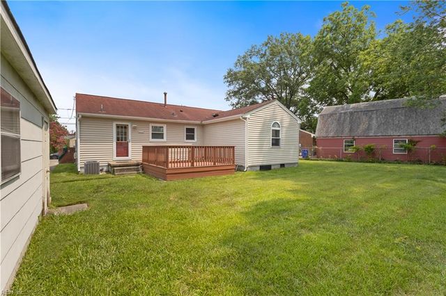 402 Bertha LN, Portsmouth, VA 23701
