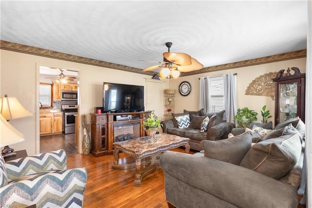 402 Bertha LN, Portsmouth, VA 23701