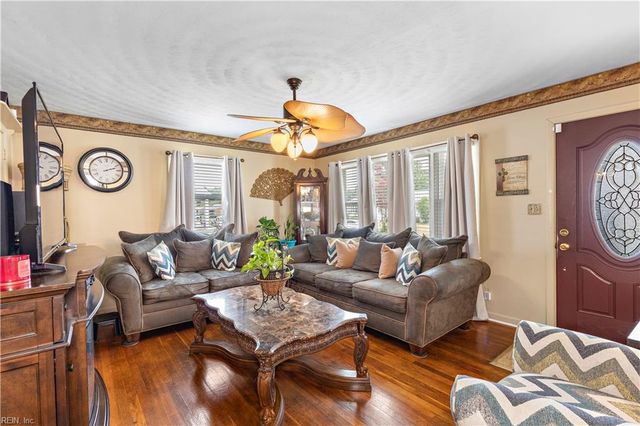 402 Bertha LN, Portsmouth, VA 23701
