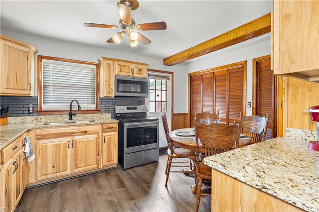 402 Bertha LN, Portsmouth, VA 23701