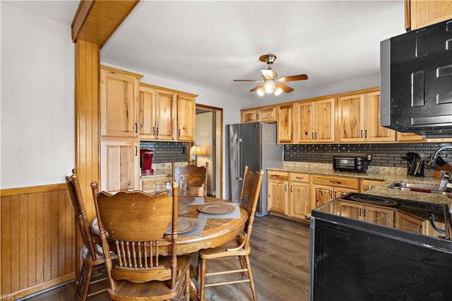 402 Bertha LN, Portsmouth, VA 23701