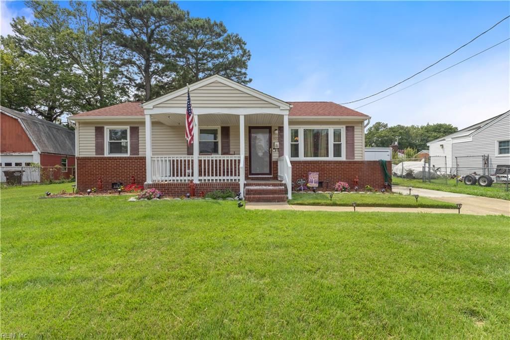 402 Bertha LN, Portsmouth, VA 23701