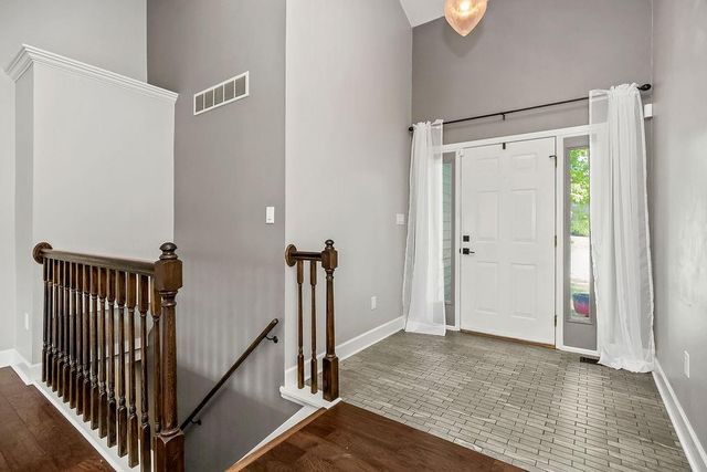 1832 NE Stonewood Drive, Lee's Summit, MO 64086