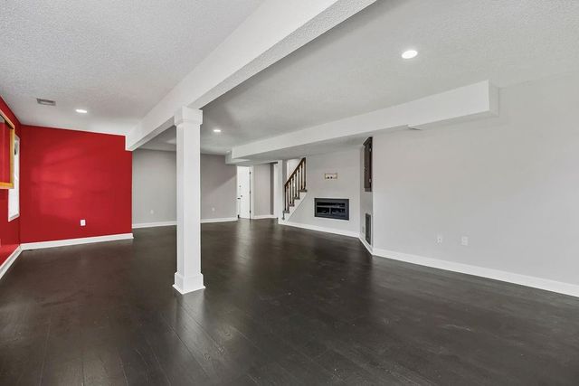 1832 NE Stonewood Drive, Lee's Summit, MO 64086