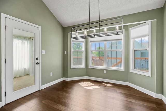 1832 NE Stonewood Drive, Lee's Summit, MO 64086