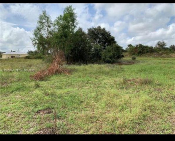 705 Labrador Avenue N, Lehigh Acres, FL 33971