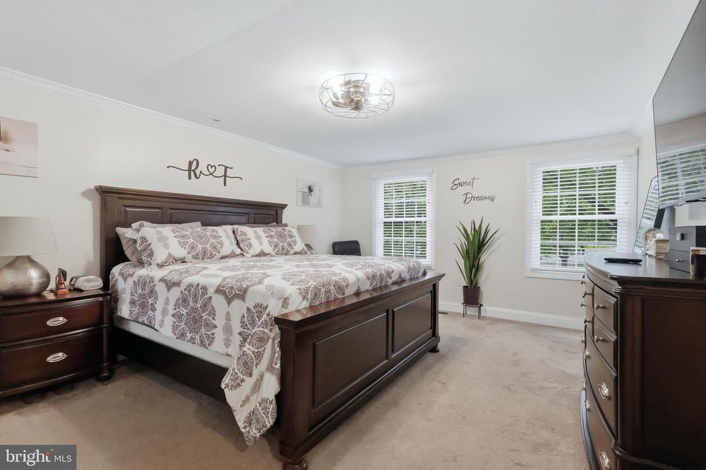 Image 12 of property listing at 12821 ASBURY DR, Fort Washington, MD 20744