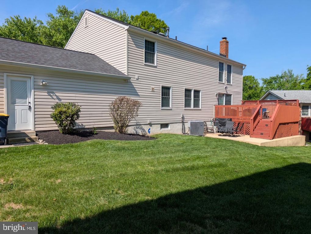 Image 20 of property listing at 12821 ASBURY DR, Fort Washington, MD 20744