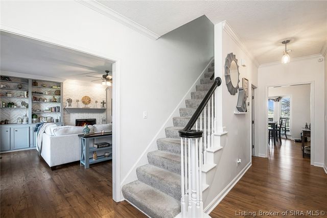 1609 Tall Oaks Drive, Jeffersonville, IN 47130