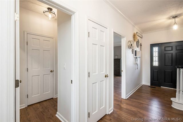 1609 Tall Oaks Drive, Jeffersonville, IN 47130