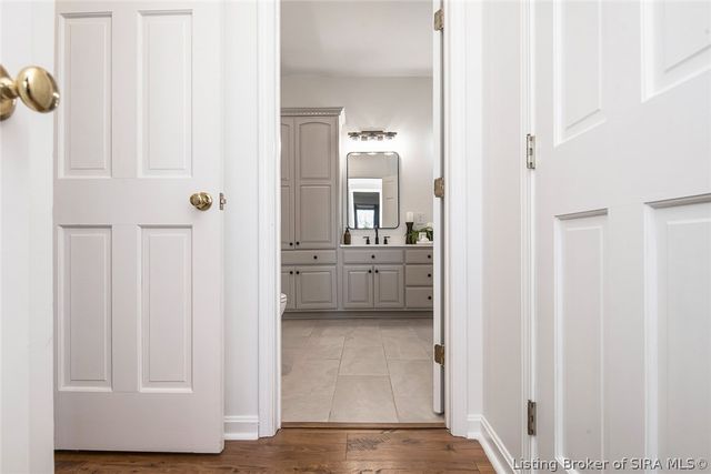 1609 Tall Oaks Drive, Jeffersonville, IN 47130