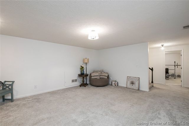 1609 Tall Oaks Drive, Jeffersonville, IN 47130