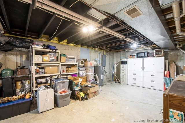 1609 Tall Oaks Drive, Jeffersonville, IN 47130