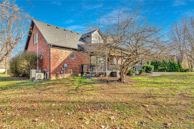 1609 Tall Oaks Drive, Jeffersonville, IN 47130