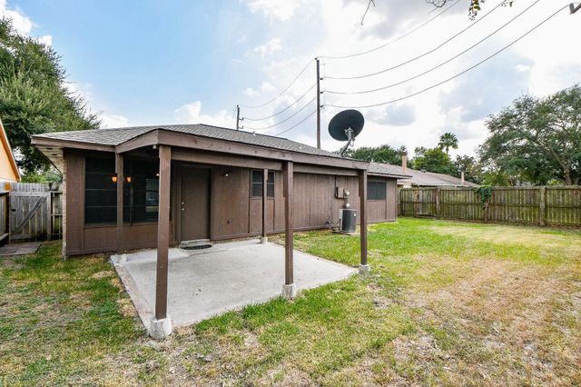 12011 Monument Valley Drive, Houston, TX 77067