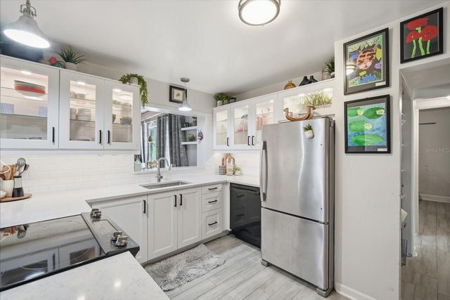 3307 3RD AVENUE W, Bradenton, FL 34205