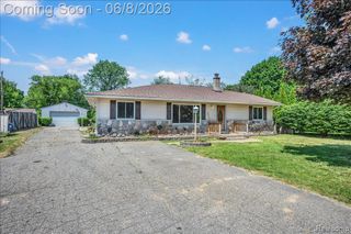 730 Bogie Lake Road, White Lake, MI 48383