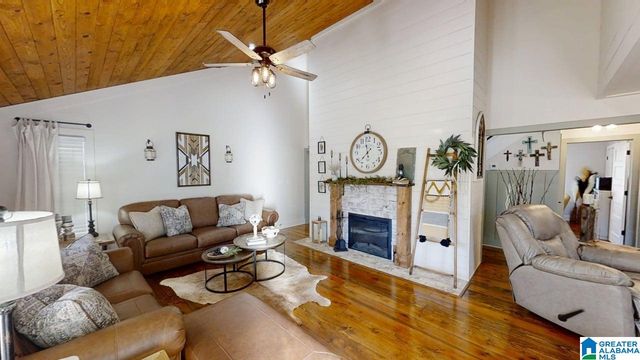 900 SHADES CLIFF ROAD, Jasper, AL 35504