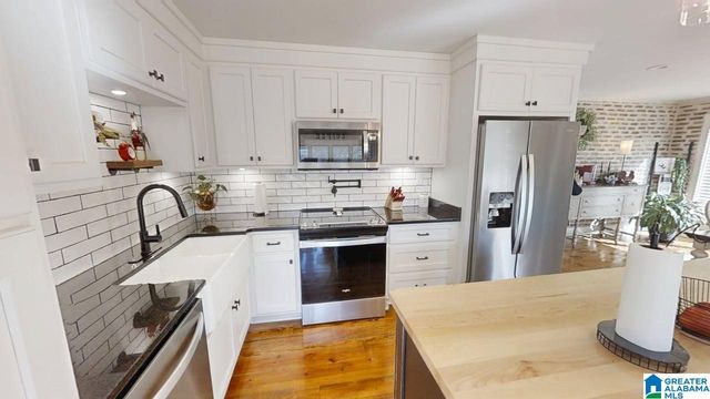 900 SHADES CLIFF ROAD, Jasper, AL 35504