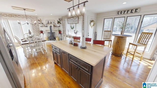 900 SHADES CLIFF ROAD, Jasper, AL 35504