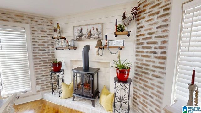 900 SHADES CLIFF ROAD, Jasper, AL 35504