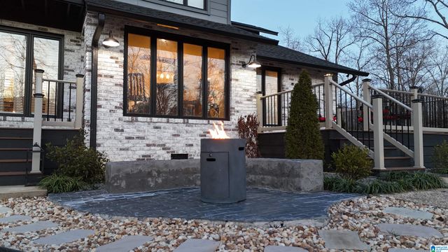 900 SHADES CLIFF ROAD, Jasper, AL 35504