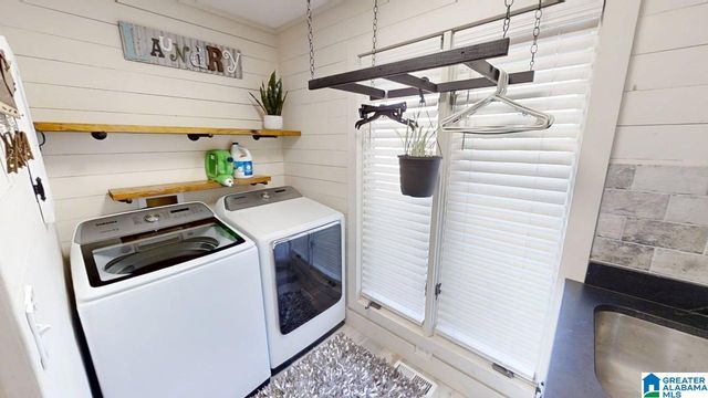 900 SHADES CLIFF ROAD, Jasper, AL 35504