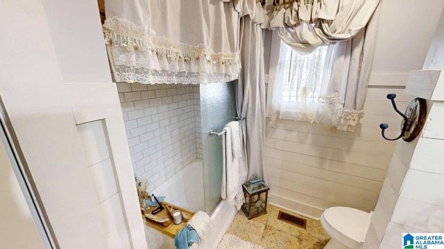 900 SHADES CLIFF ROAD, Jasper, AL 35504