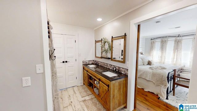 900 SHADES CLIFF ROAD, Jasper, AL 35504