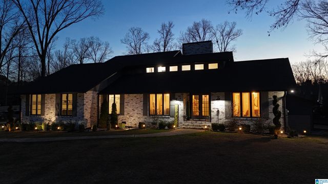 900 SHADES CLIFF ROAD, Jasper, AL 35504