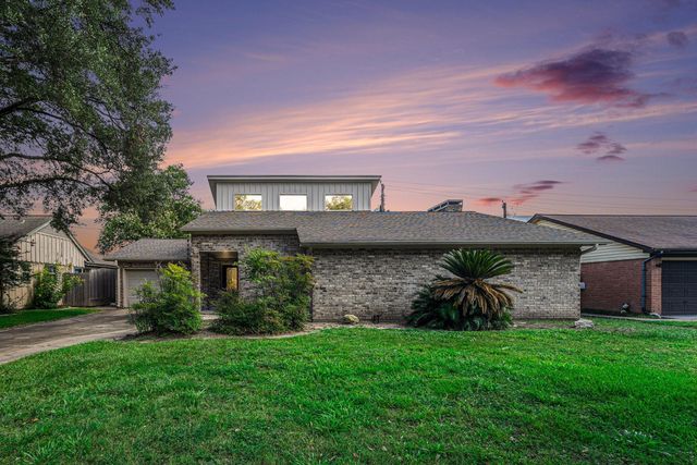 9650 Val Verde Street, Houston, TX 77063