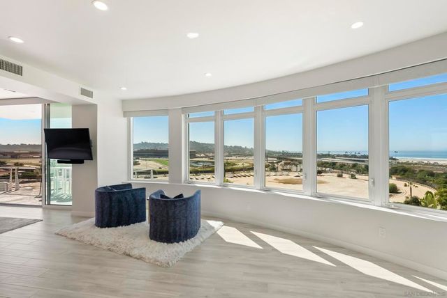 121 Via De La Valle, Del Mar, CA 92014